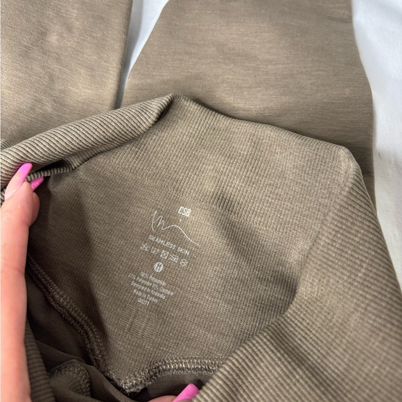 CSB Chocolate Chip Seamless Skin Leggings - Picture 4 of 4